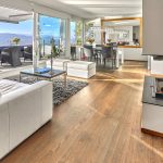 Stilvolle Terrassenwohnung mit Swimmingpool
