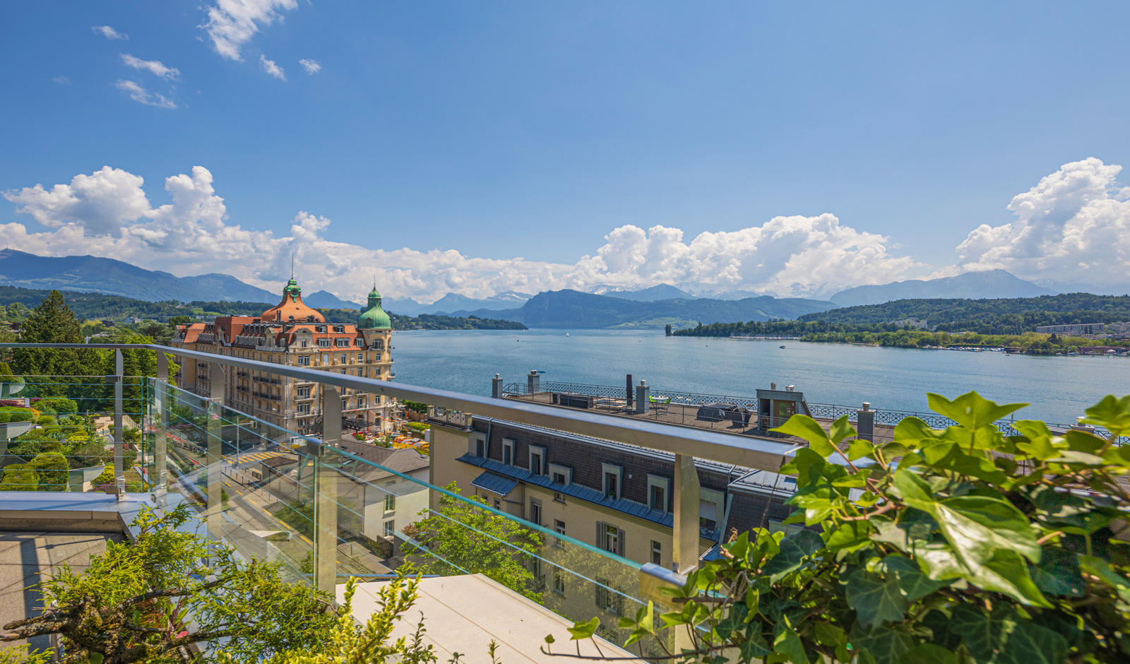 Erstklassige Lage in Luzern – geniessen Sie 180°-Panoramaaussicht