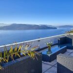 Stilvolle Terrassenwohnung mit Swimmingpool