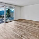 Sonnige Lage mit Panoramablick – kernsaniertes Eckhaus über dem See