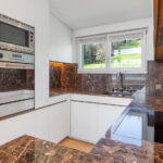 Edel und behaglich – Wohnung für zwei mit Blick ins Paradies