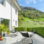 Grosszügiges Haus mit Garten in ruhiger, naturnaher Lage