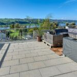 Attikawohnung mit Seesicht, riesiger Terrasse und günstiger Hypothek