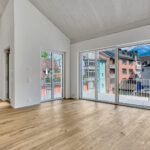 Zentrale 3½-Zimmer-Attika (Dachstock)-Neubauwohnung mit hohen Räumen