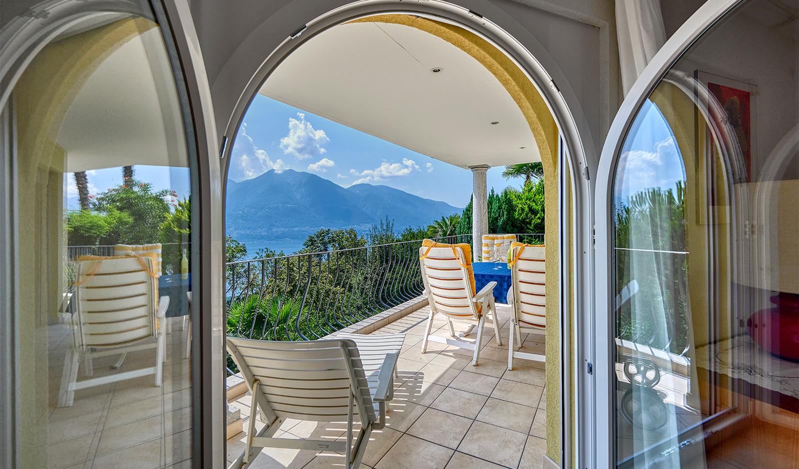 Mediterranes Einfamilienhaus mit spektakulärer Seesicht
