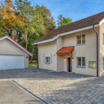 Renoviertes Landhaus mit viel Umschwung an ruhiger Lage