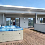 Einfamilienhaus mit beheiztem Pool in bevorzugter Wohnlage