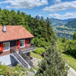 Einfamilienhaus mit Entwicklungspotenzial über dem See