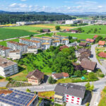 Zentrales Grundstück mit Altbau zwischen Luzern und Zug