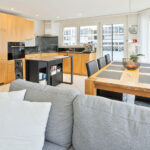 Lichtdurchflutete Stadtwohnung – Cityflair zwischen Neustadt und See